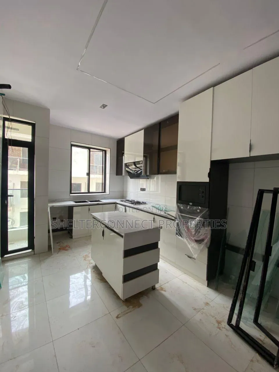 3bdrm Apartment in Ikate for sale in Ikate