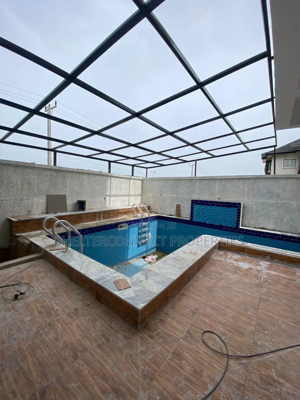 3bdrm Apartment in Ikate for sale in Ikate