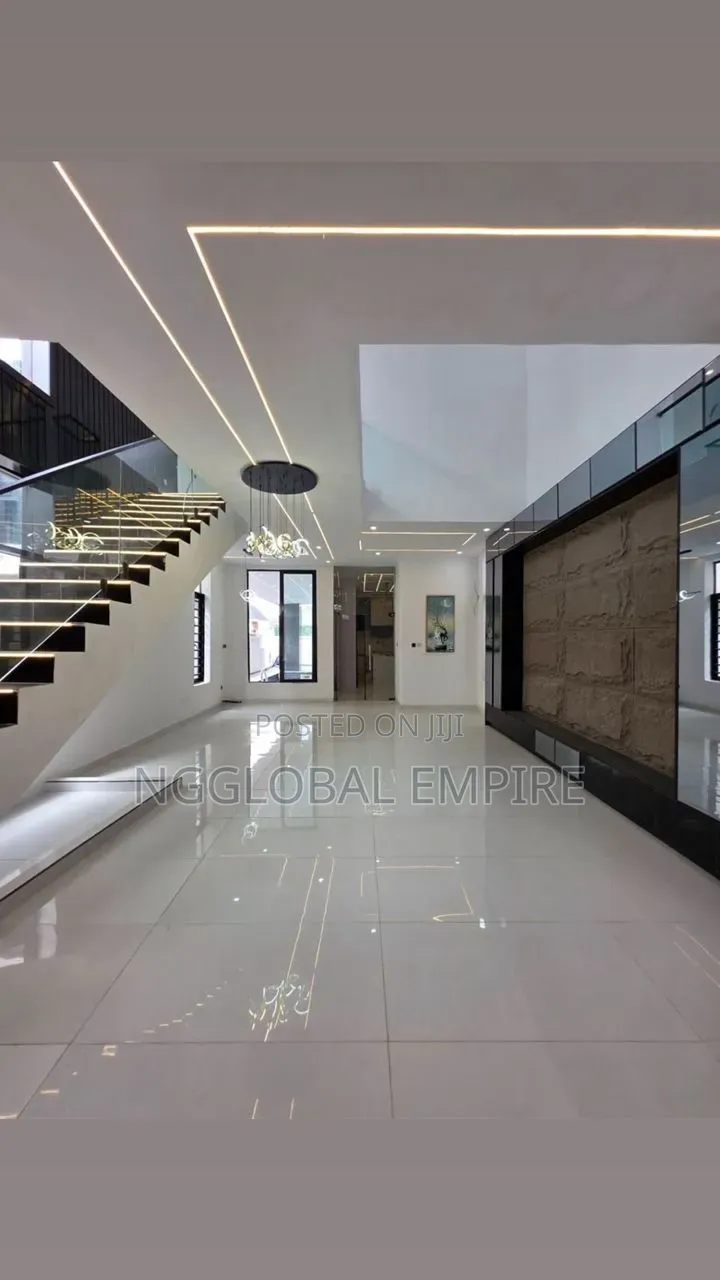 5bdrm Duplex in Oral Estate, Chevron for sale in Chevron