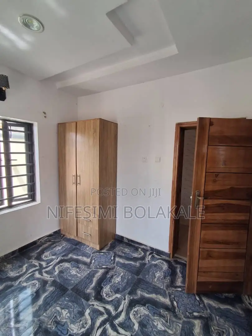 2bdrm Block of Flats in Ateere, Kasumu Road, for rent in Akala Express