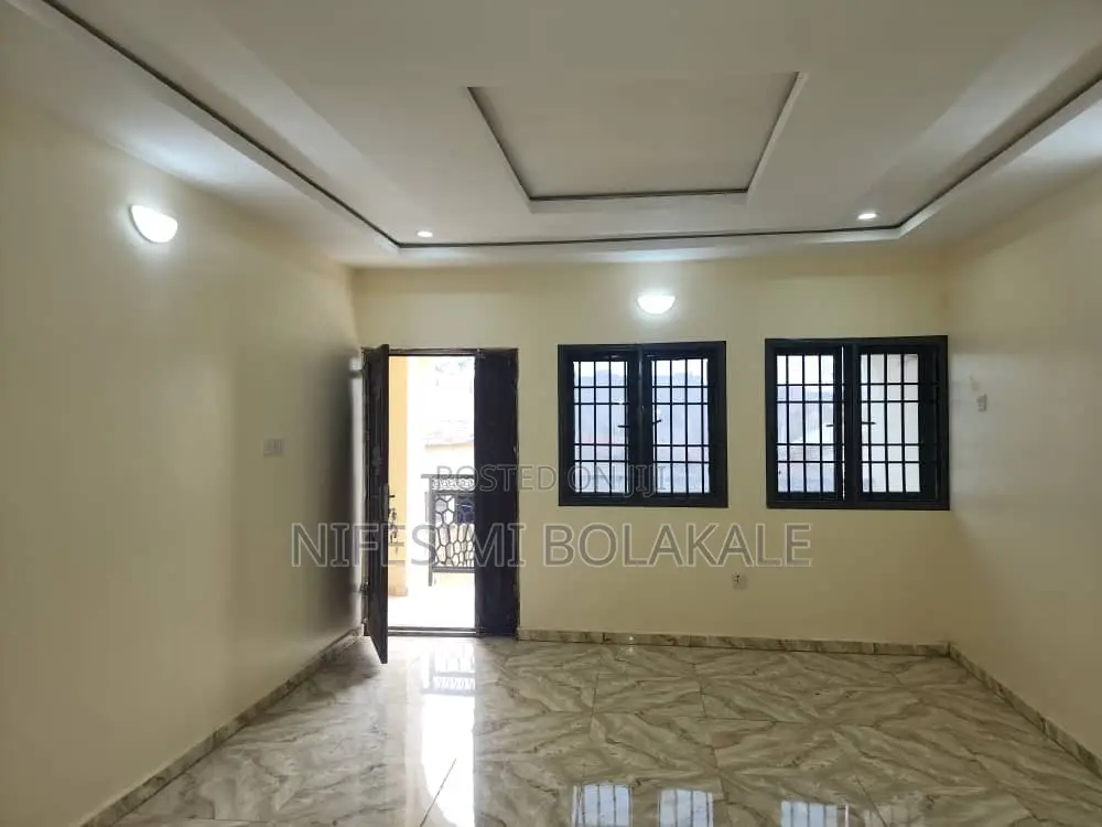 3bdrm Block of Flats in Behind Bollad Event for rent in Akala Express
