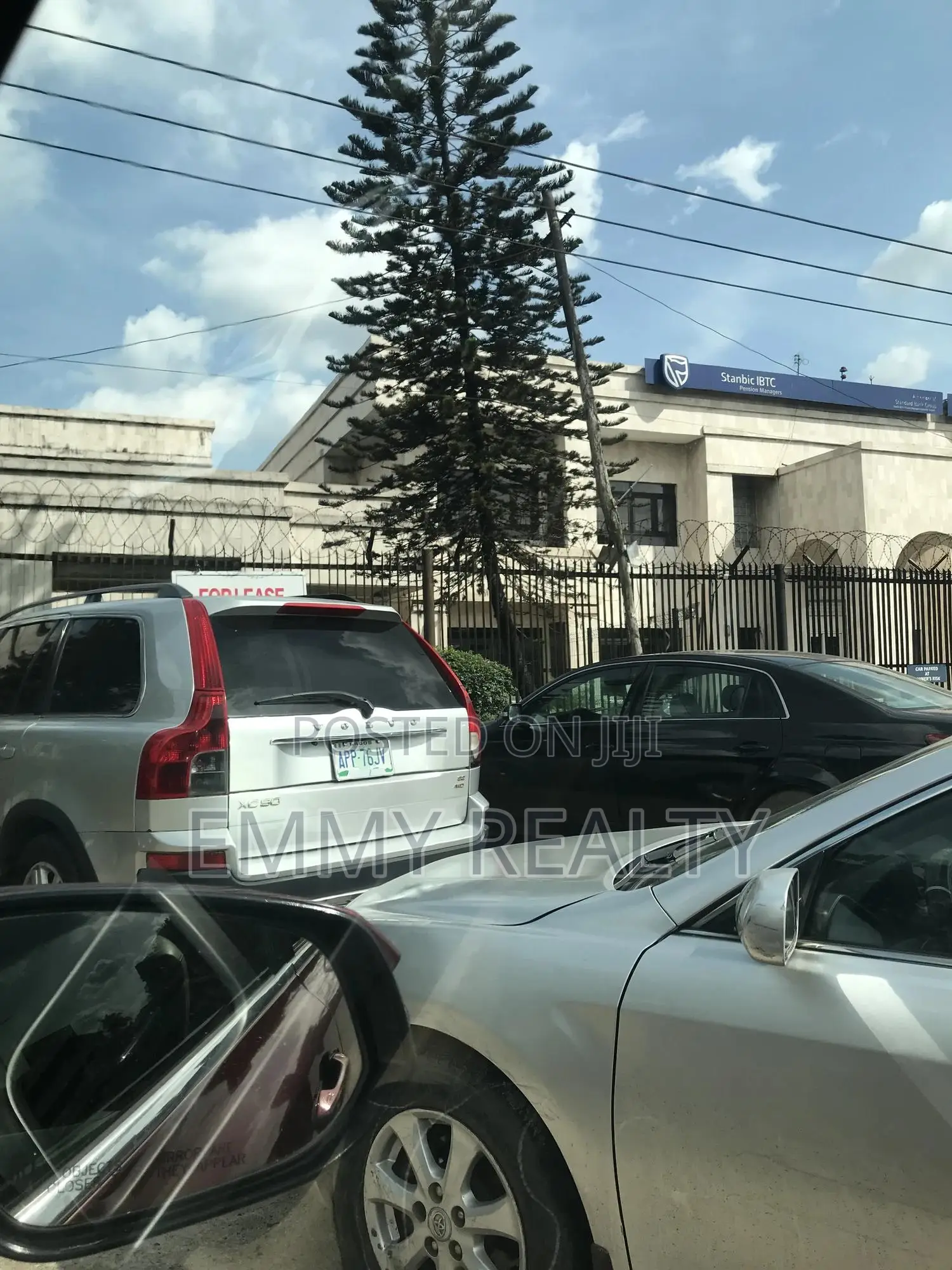 Office Space or Complex for Business Directly on the Road in Aba Expressway