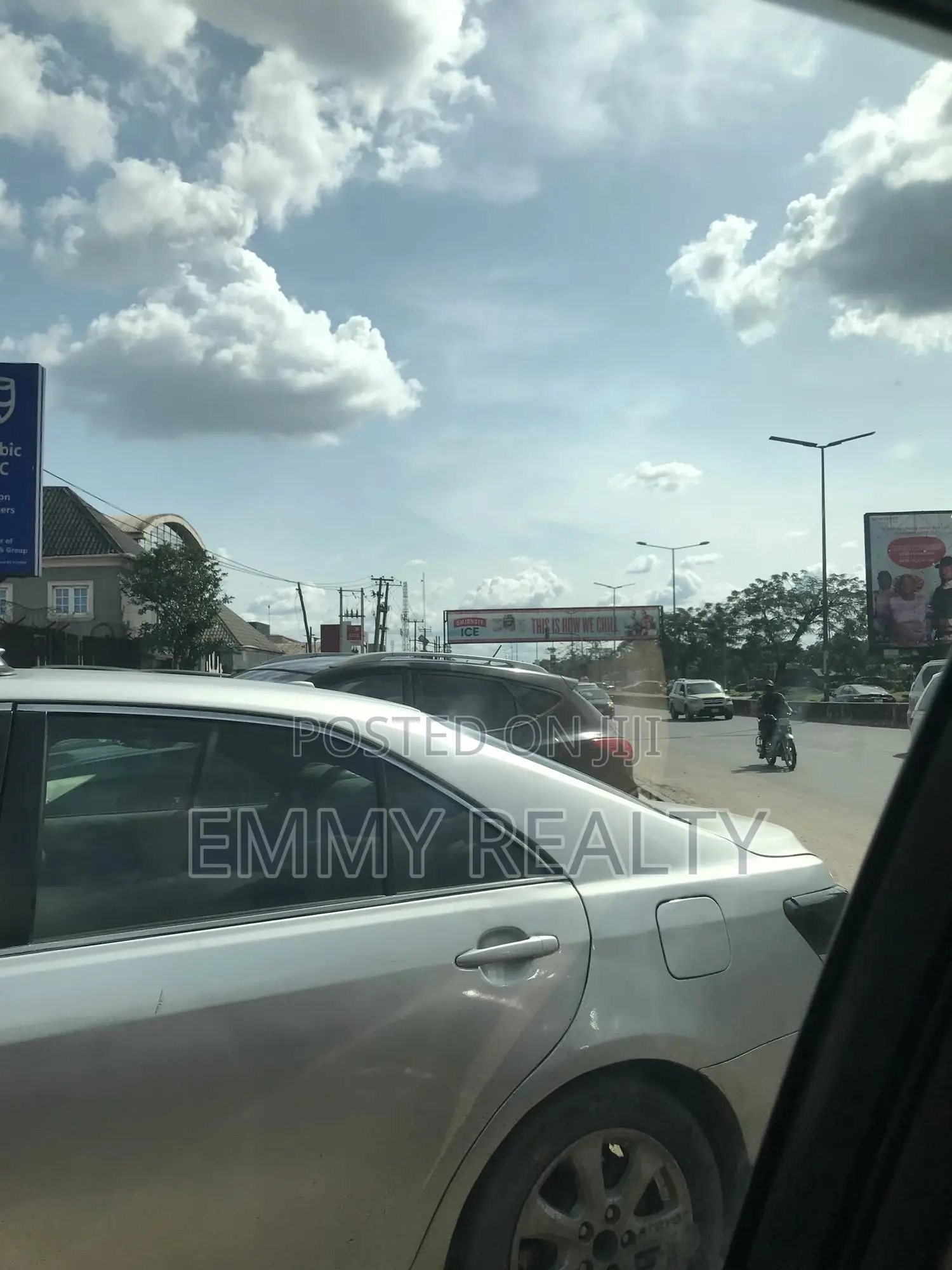Office Space or Complex for Business Directly on the Road in Aba Expressway