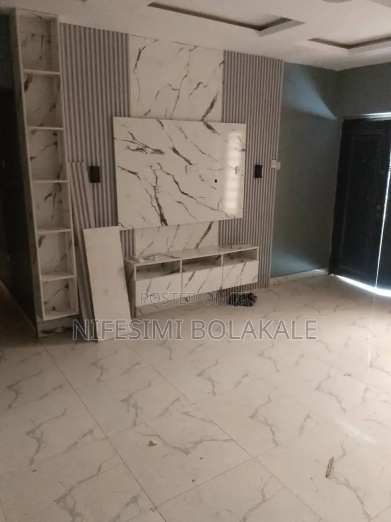 2bdrm Block of Flats in Ore Ofe Estate Very for rent in Akala Express