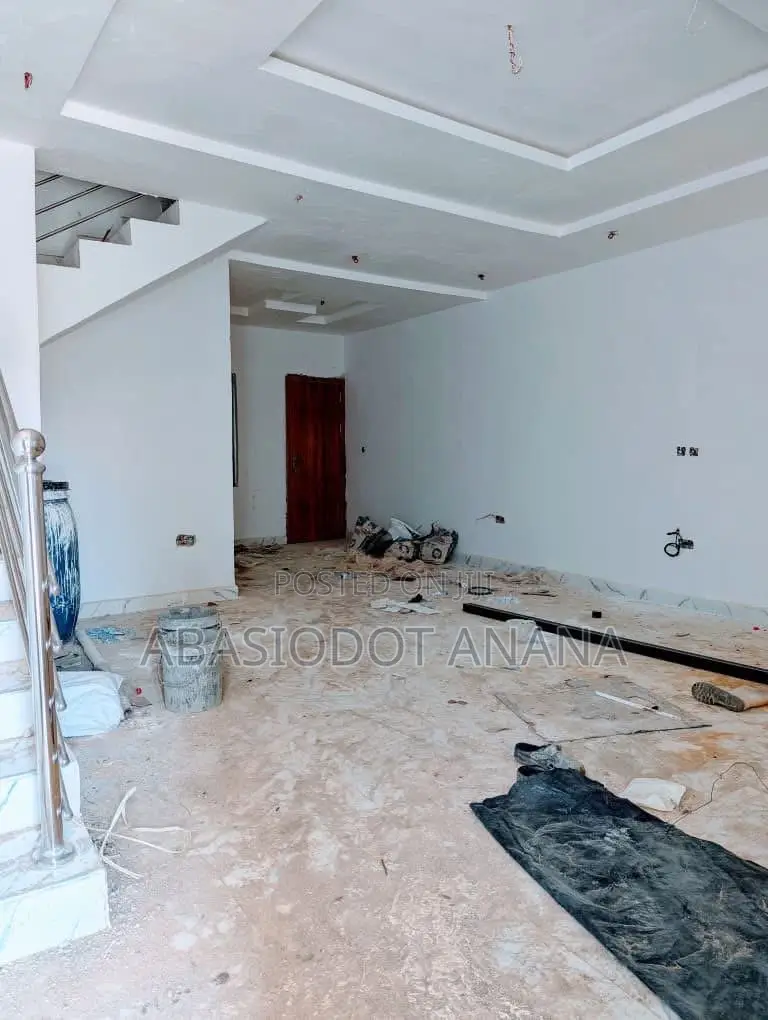 2bdrm Duplex in Main Shelter Afrique, Uyo for rent in Uyo