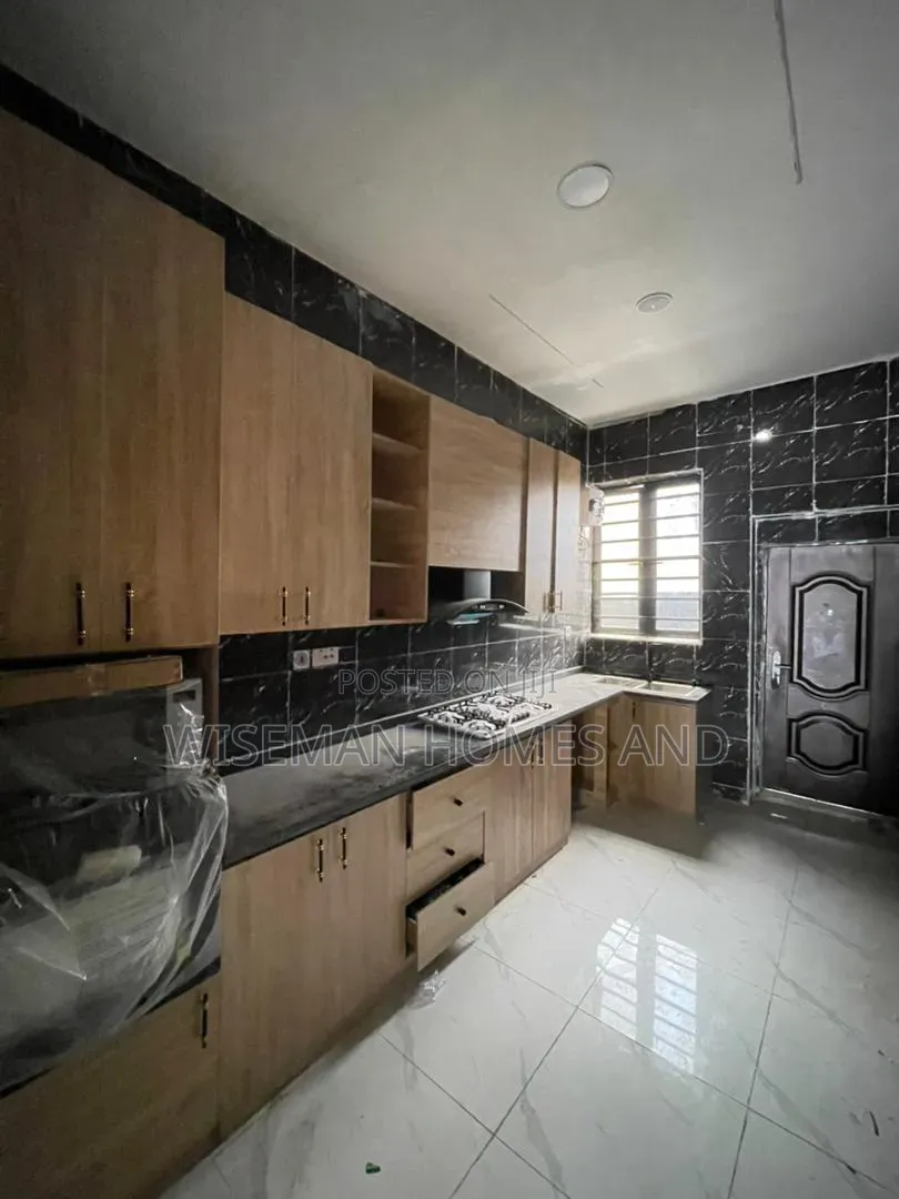 4bdrm Duplex in Ikota Lekki Eti-Osa for rent in Ikota