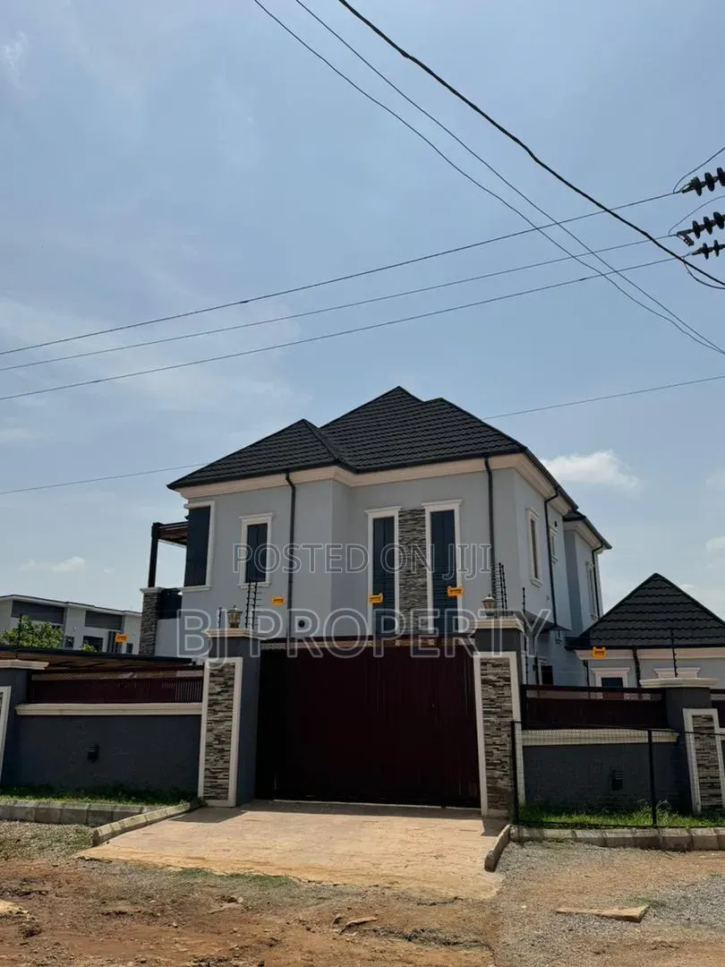 4bdrm Duplex in F O 1, Kubwa for sale in Kubwa