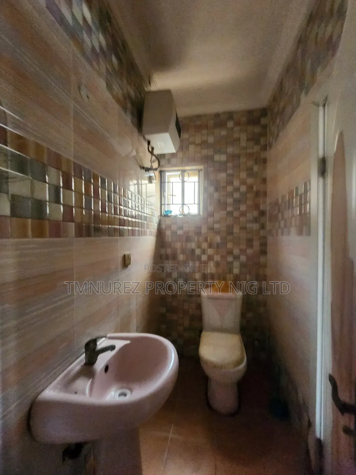 Studio Apartment in Chevron for rent in Chevron