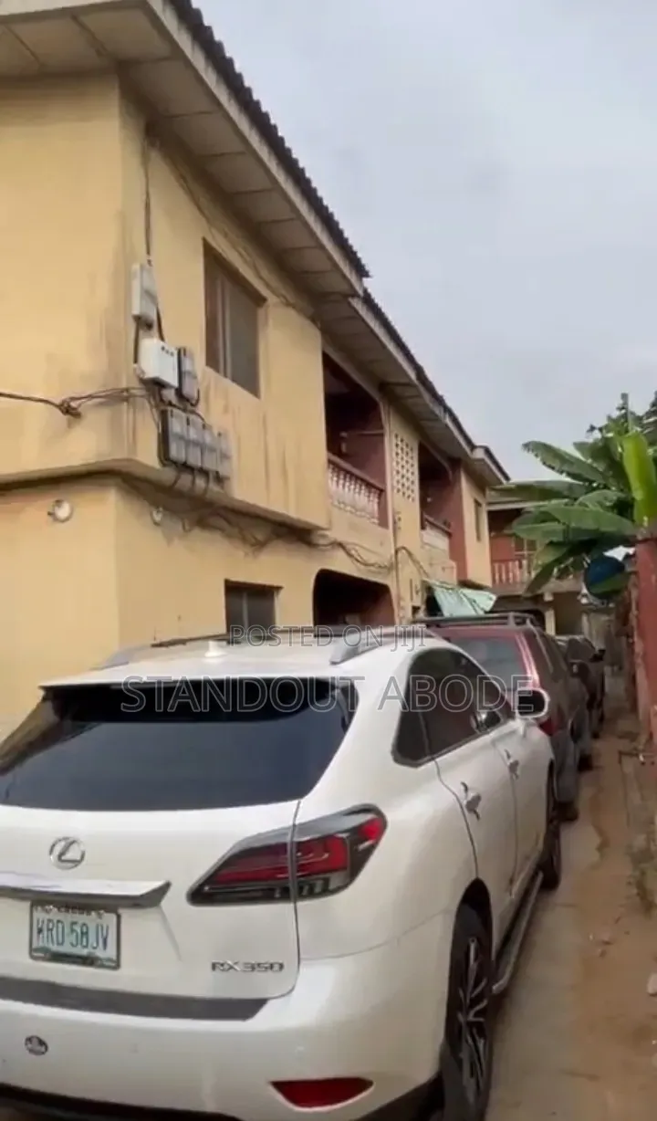 3bdrm Block of Flats in Secure Location, Shasha for sale in Shasha
