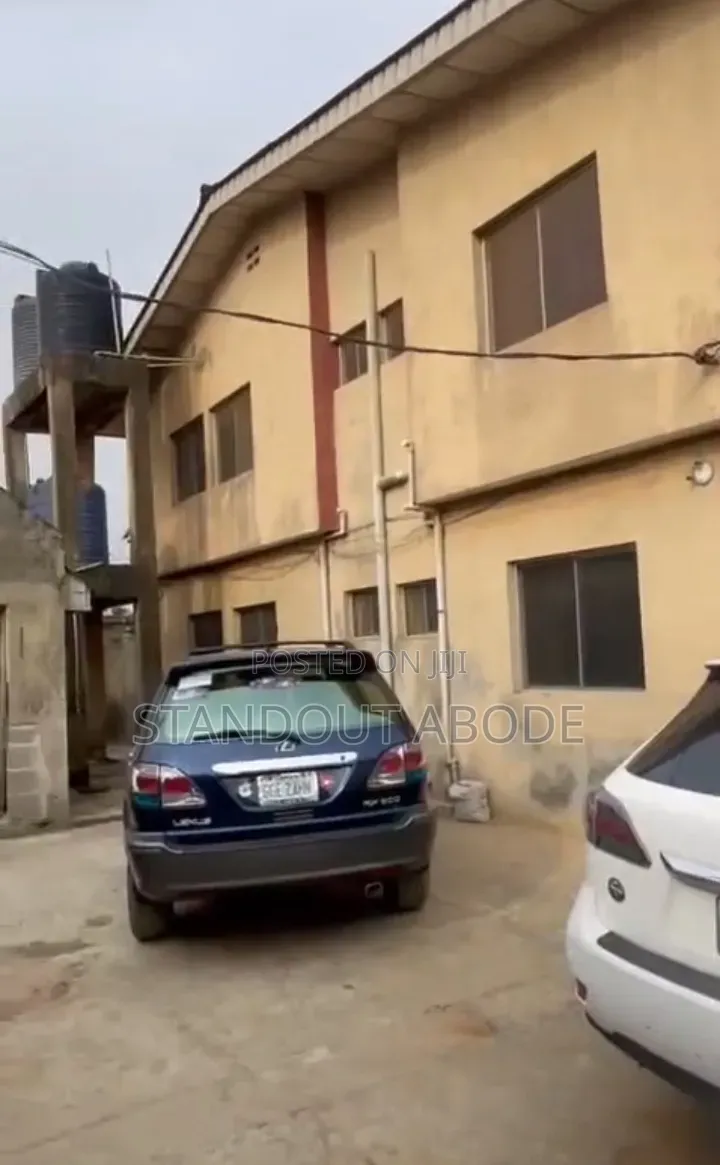 3bdrm Block of Flats in Secure Location, Shasha for sale in Shasha