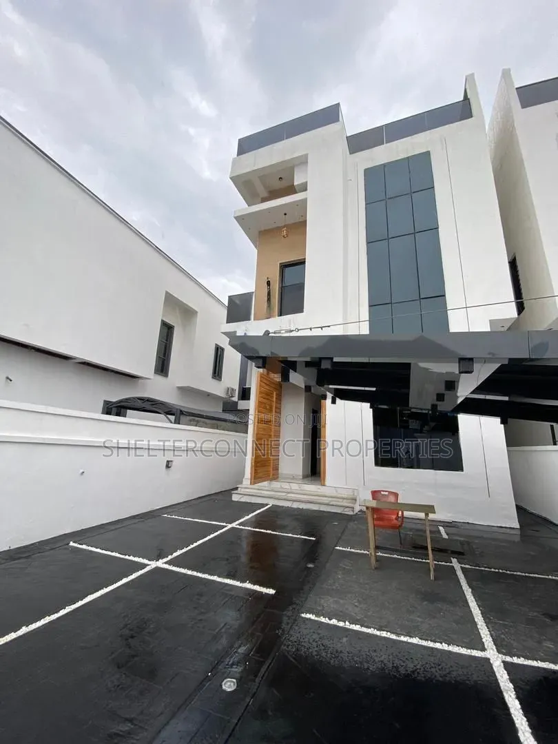 5bdrm Duplex in Lekki Expressway for sale in Lekki Expressway