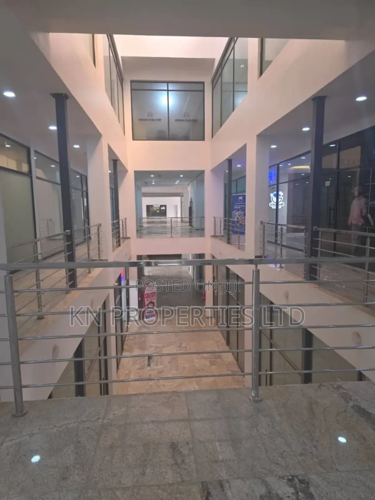 Shop/Office Space for Rent 96sqm in Guzape District
