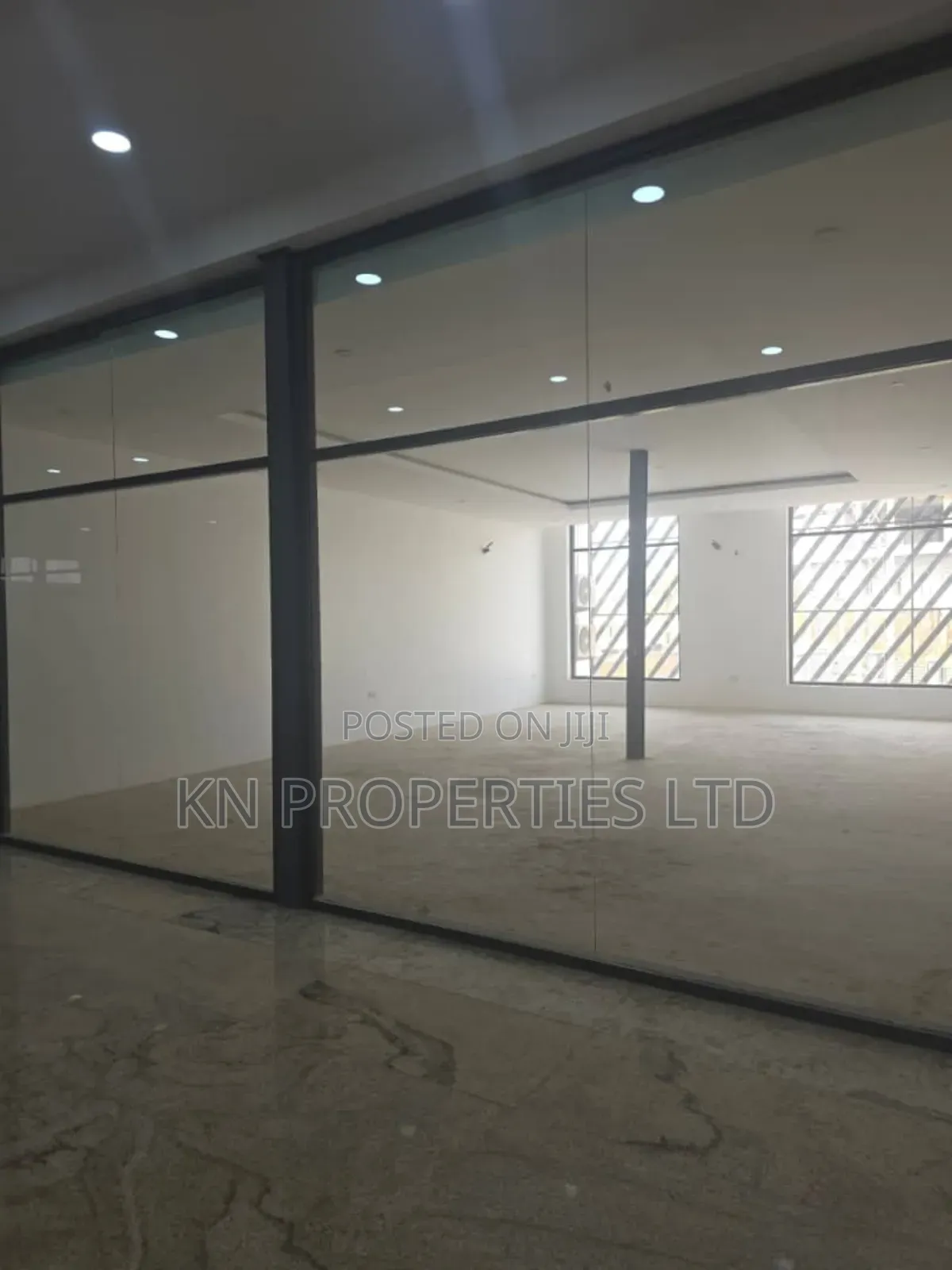 Shop/Office Space for Rent 96sqm in Guzape District