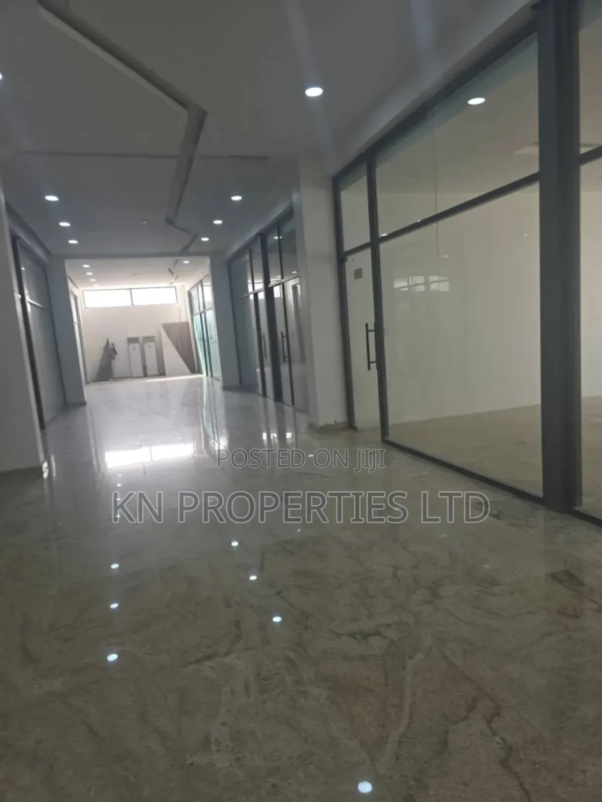 Shop/Office Space for Rent 96sqm in Guzape District