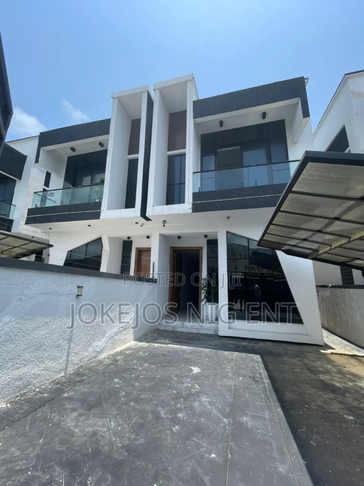 4bdrm Duplex in Orchid Road Lekki, Lafiaji for sale in Lafiaji