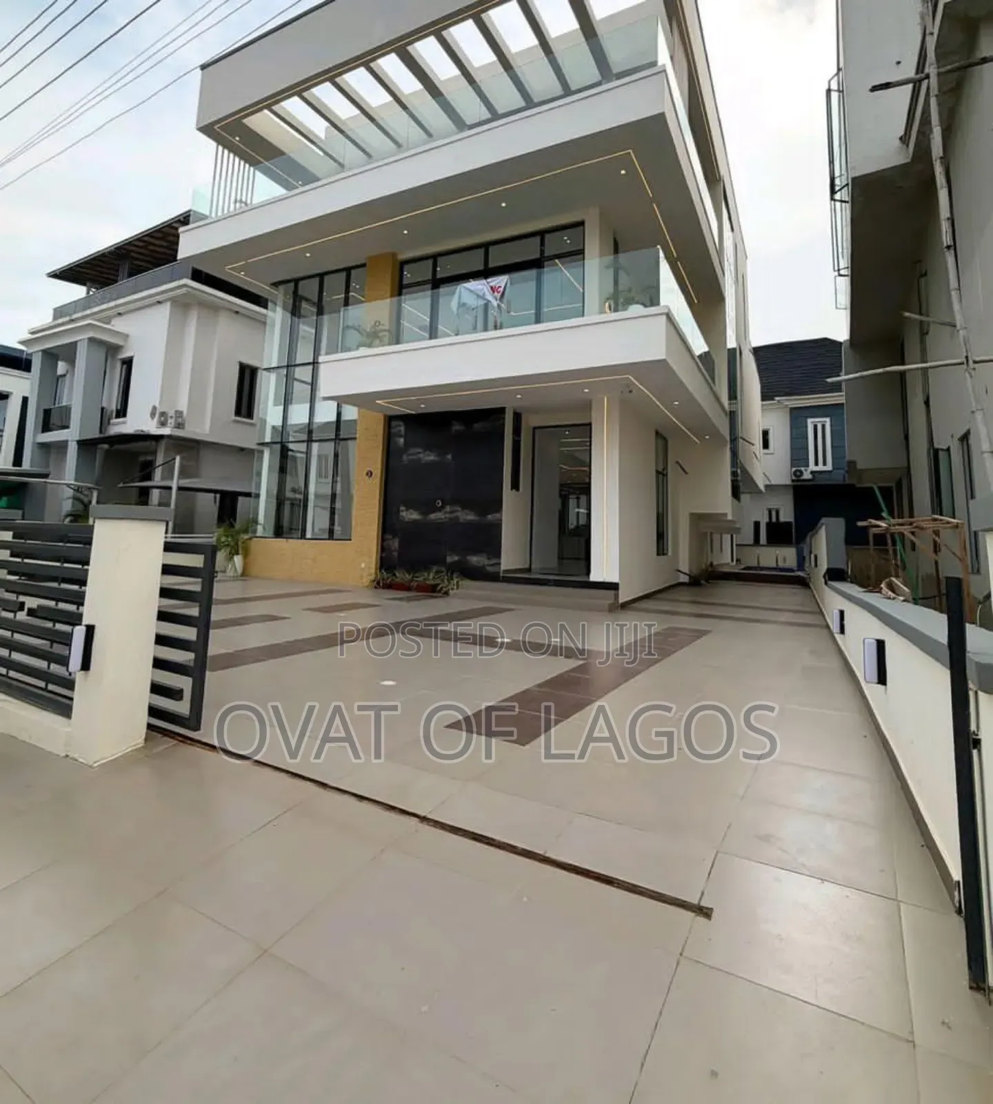 5bdrm Duplex in Megamound Estate for sale in Lekki