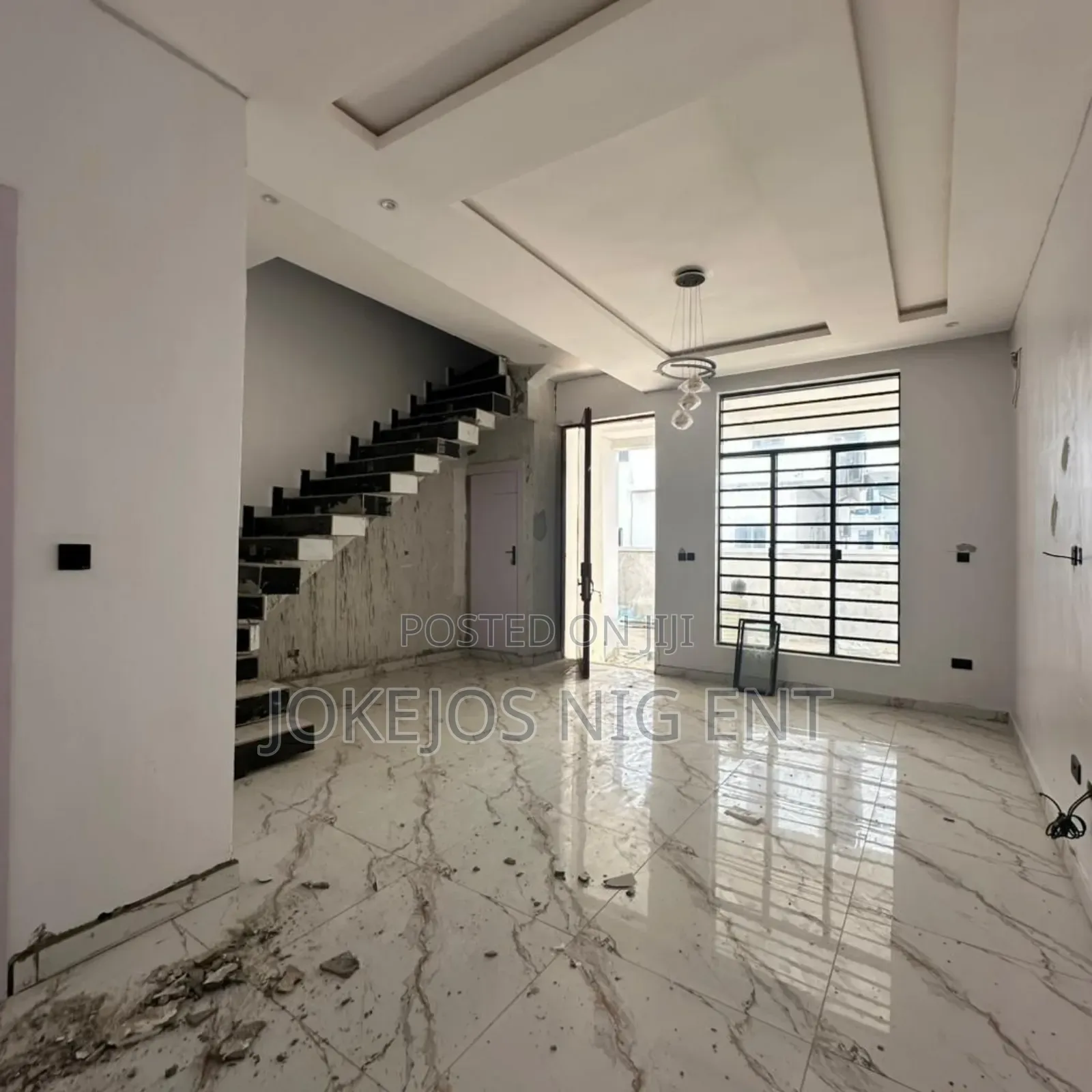 4bdrm Townhouse/Terrace in Orchid Road, Lafiaji for sale in Lafiaji