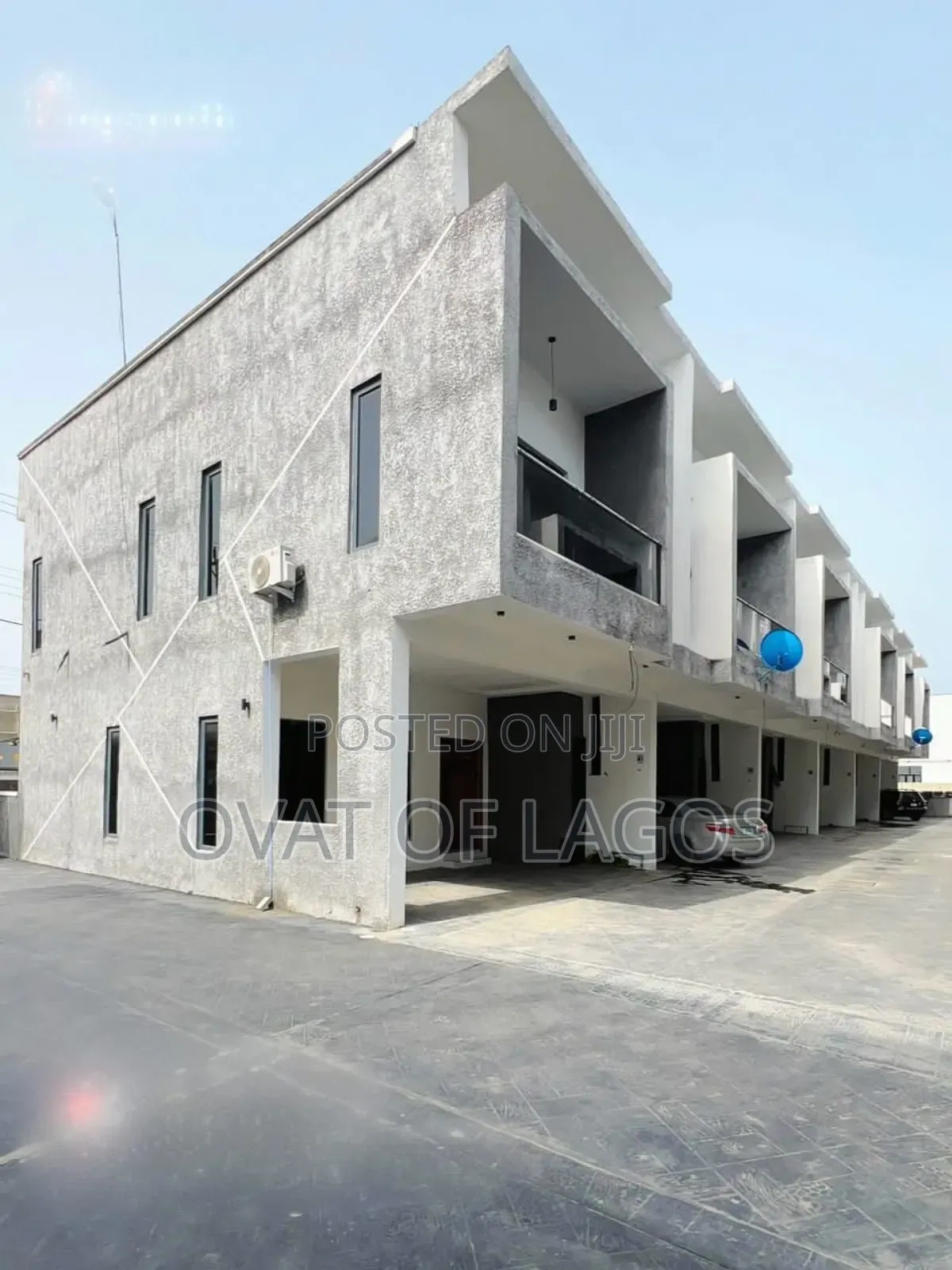 4bdrm Duplex in Ikota for sale in Ikota