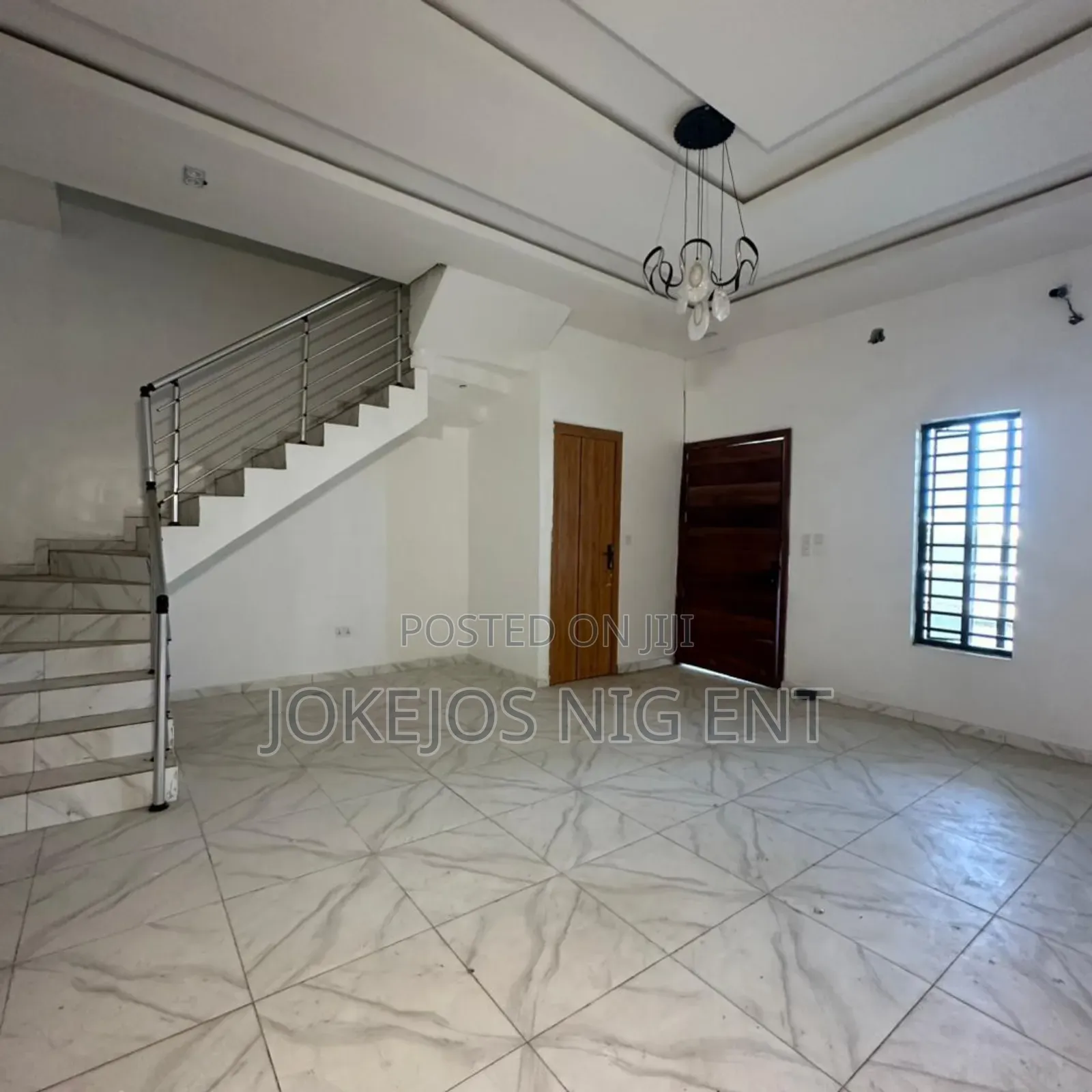 4bdrm Townhouse/Terrace in Orchid Road, Lafiaji for sale in Lafiaji