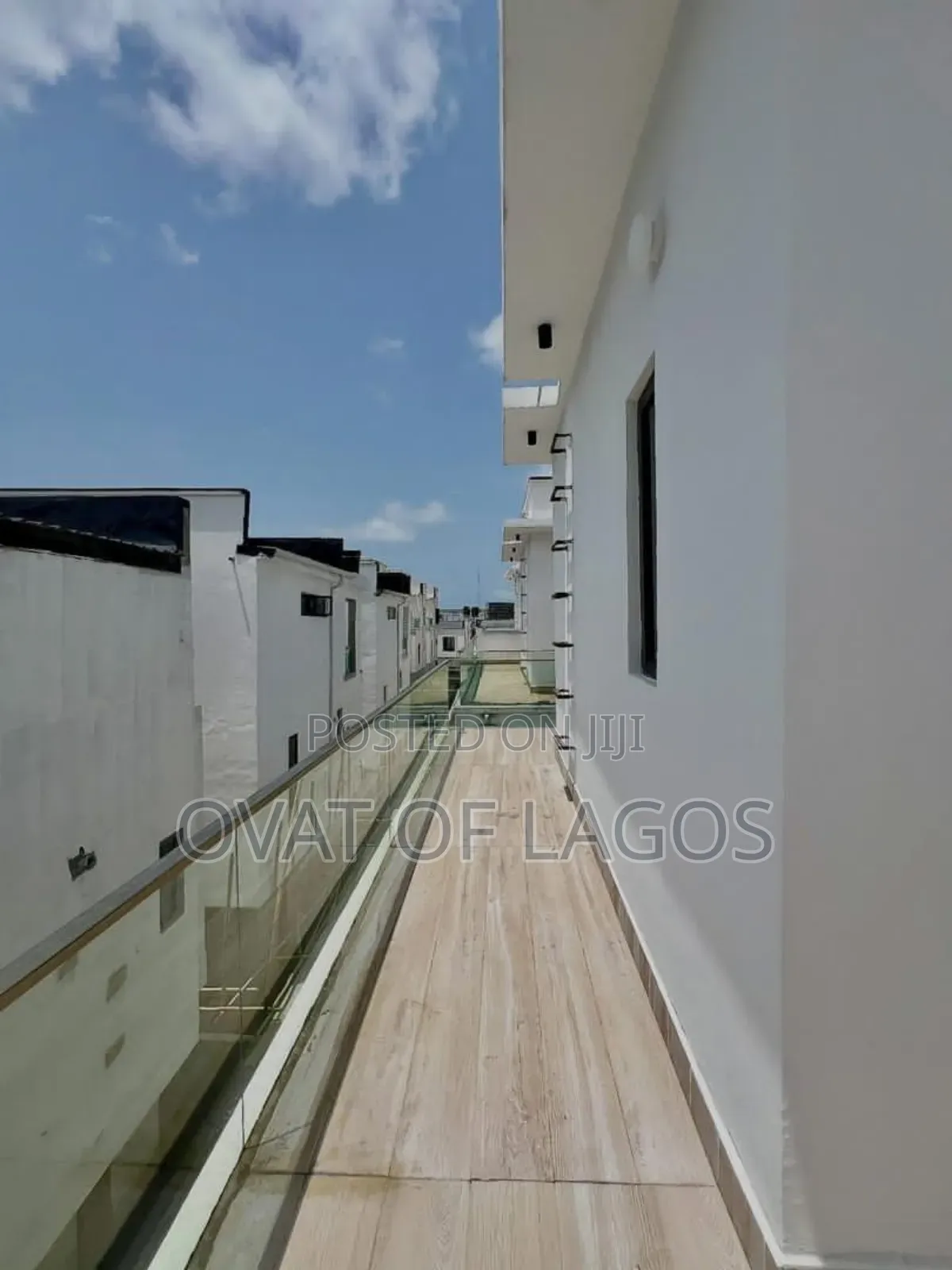5bdrm Duplex in Chevron Toll Gate for sale in Chevron