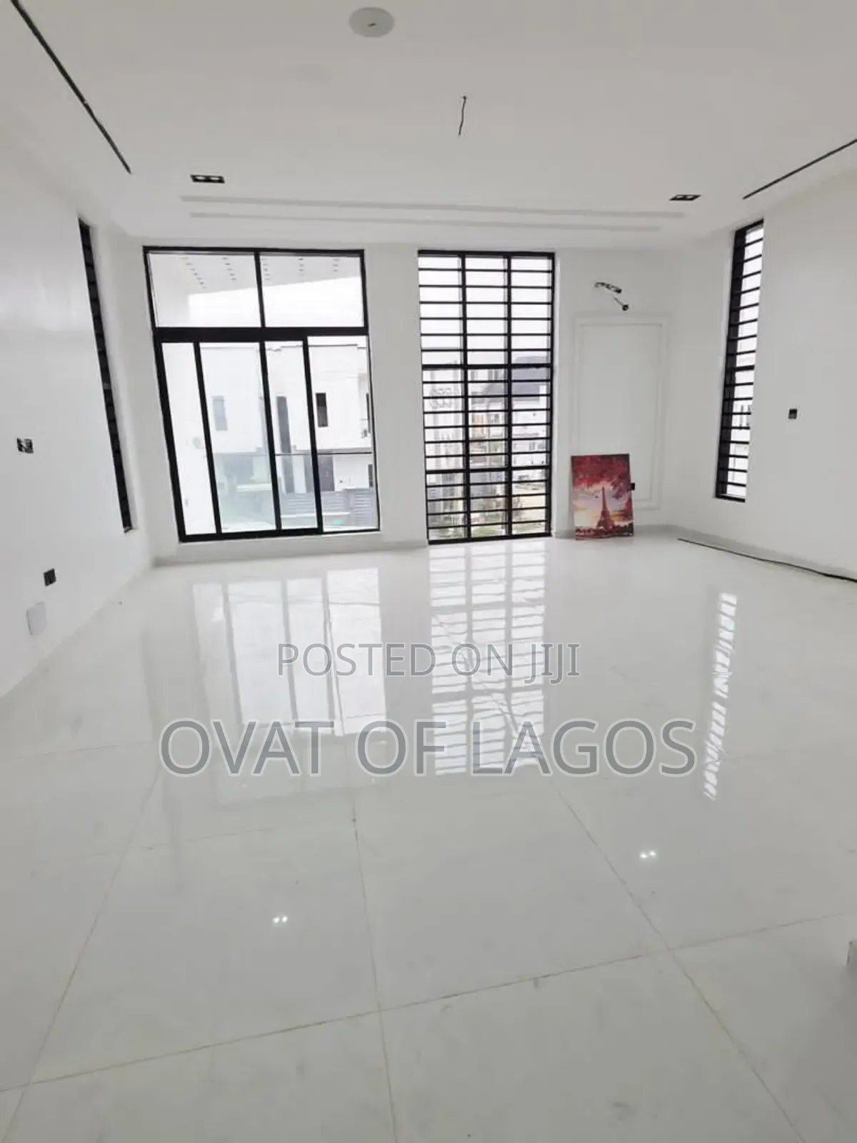 5bdrm Duplex in Chevron Toll Gate for sale in Chevron