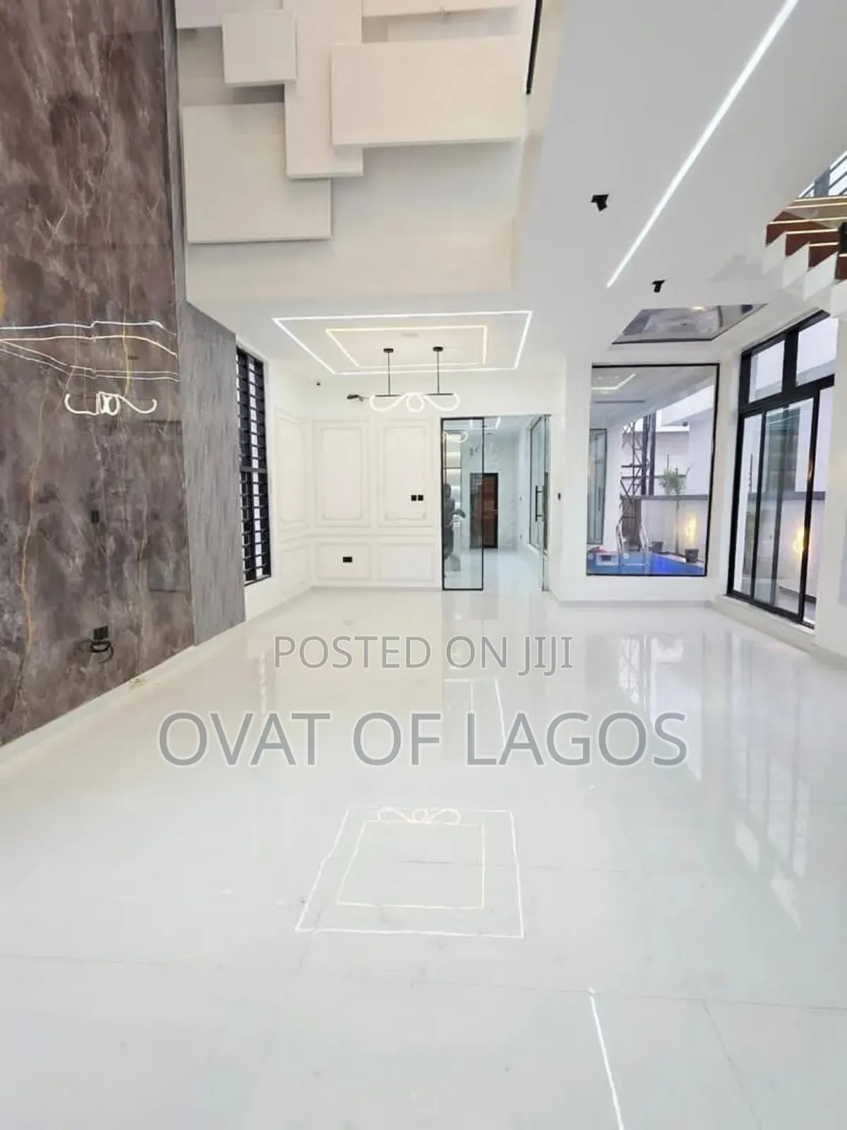 5bdrm Duplex in Chevron Toll Gate for sale in Chevron