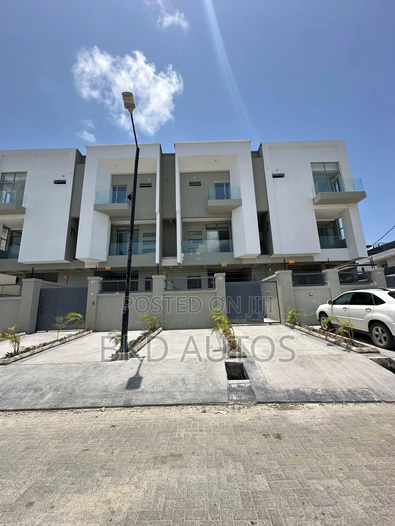 3bdrm Duplex in Lekki Phase 1 for sale in Lekki Phase 1