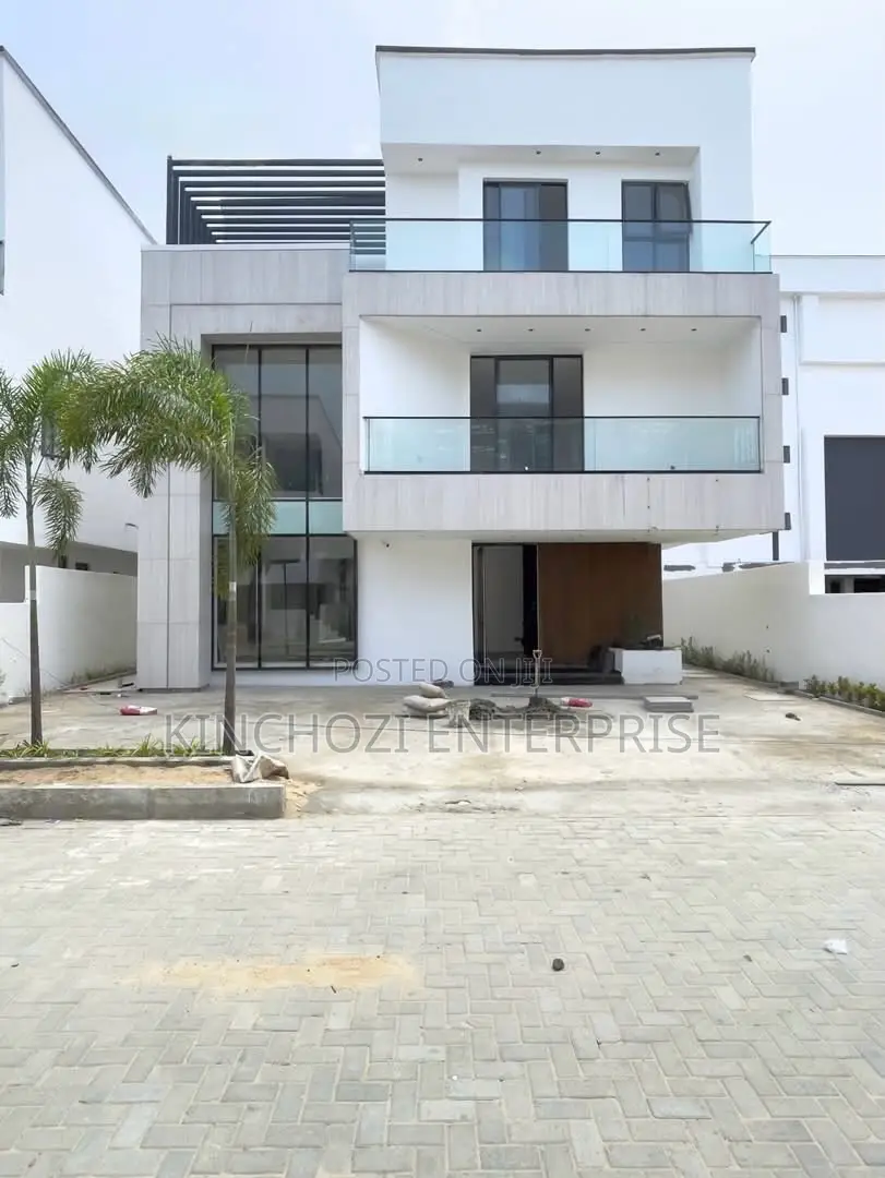 5bdrm Duplex in Lekki Phase 1 for sale in Lekki Phase 1