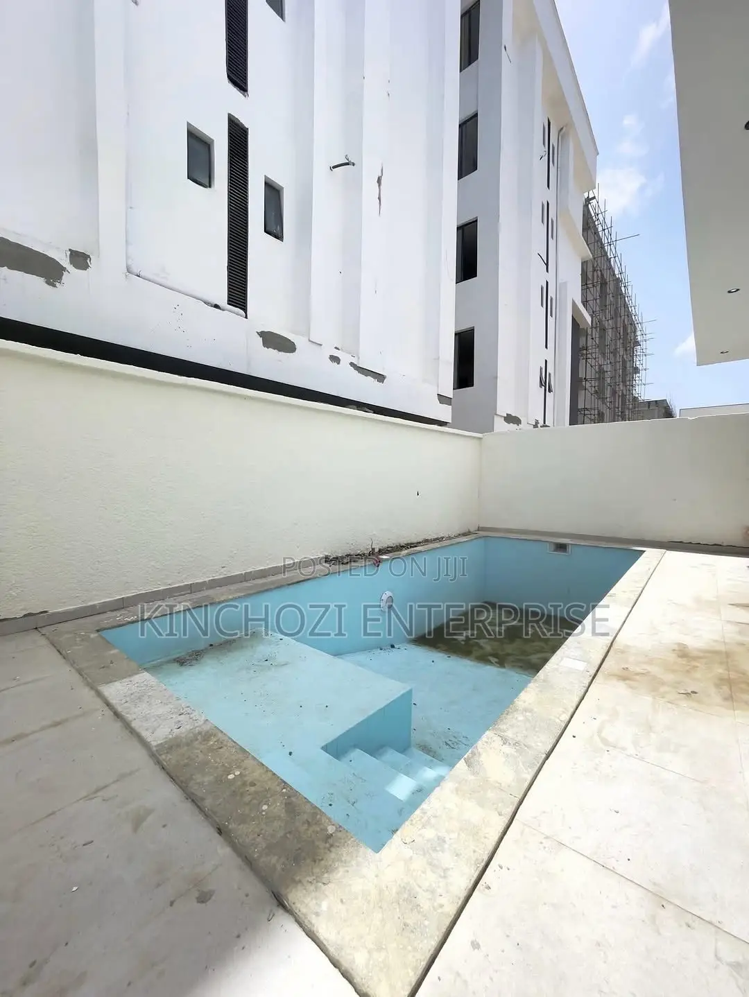 5bdrm Duplex in Lekki Phase 1 for sale in Lekki Phase 1