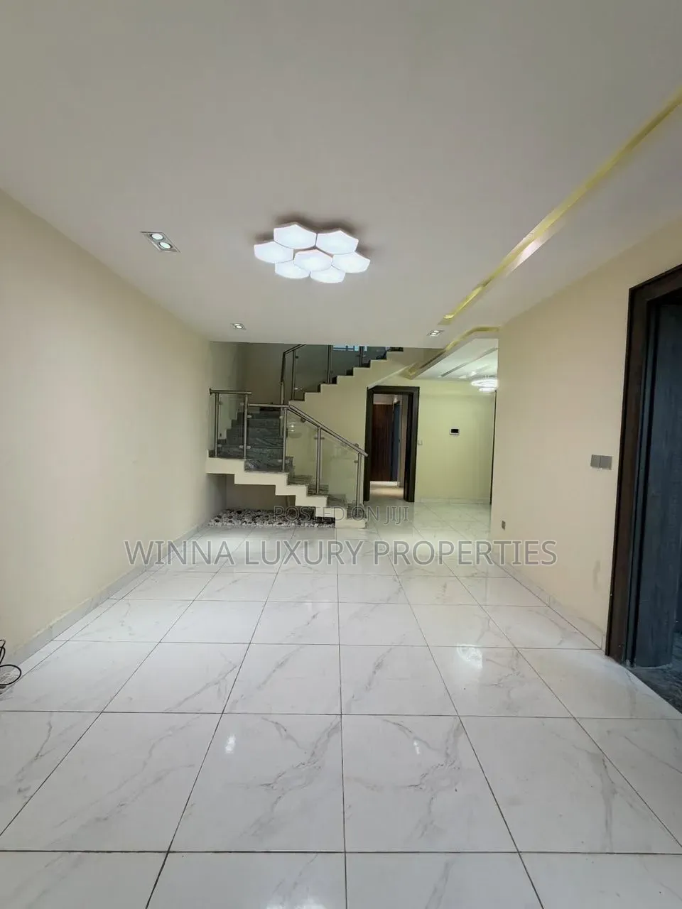 6bdrm Townhouse / Terrace in Life Camp for rent in Life Camp