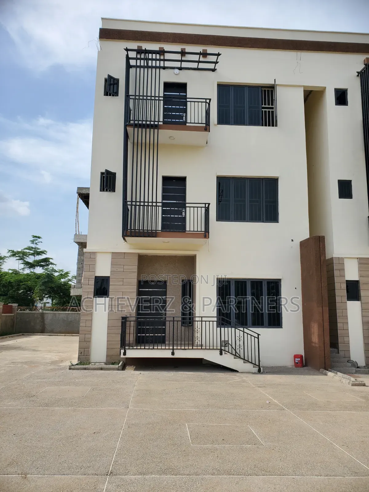 4bdrm Duplex in Kado for rent in Kado