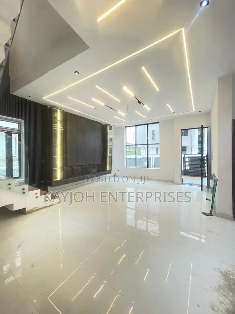 4bdrm Duplex in Olivia Court, Ado / Ajah for sale in Ado / Ajah
