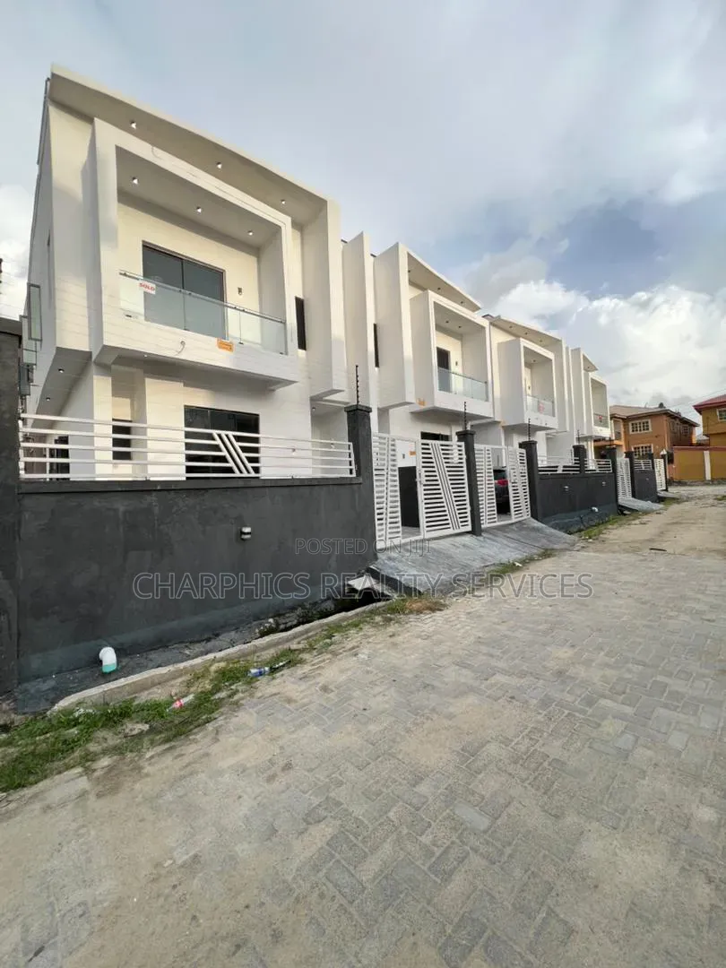 4bdrm Duplex in Off Lekki-Epe Expressway for sale in Off Lekki-Epe Expressway