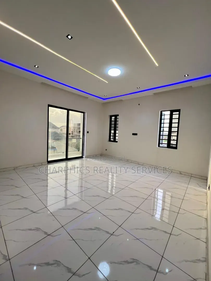 4bdrm Duplex in Off Lekki-Epe Expressway for sale in Off Lekki-Epe Expressway
