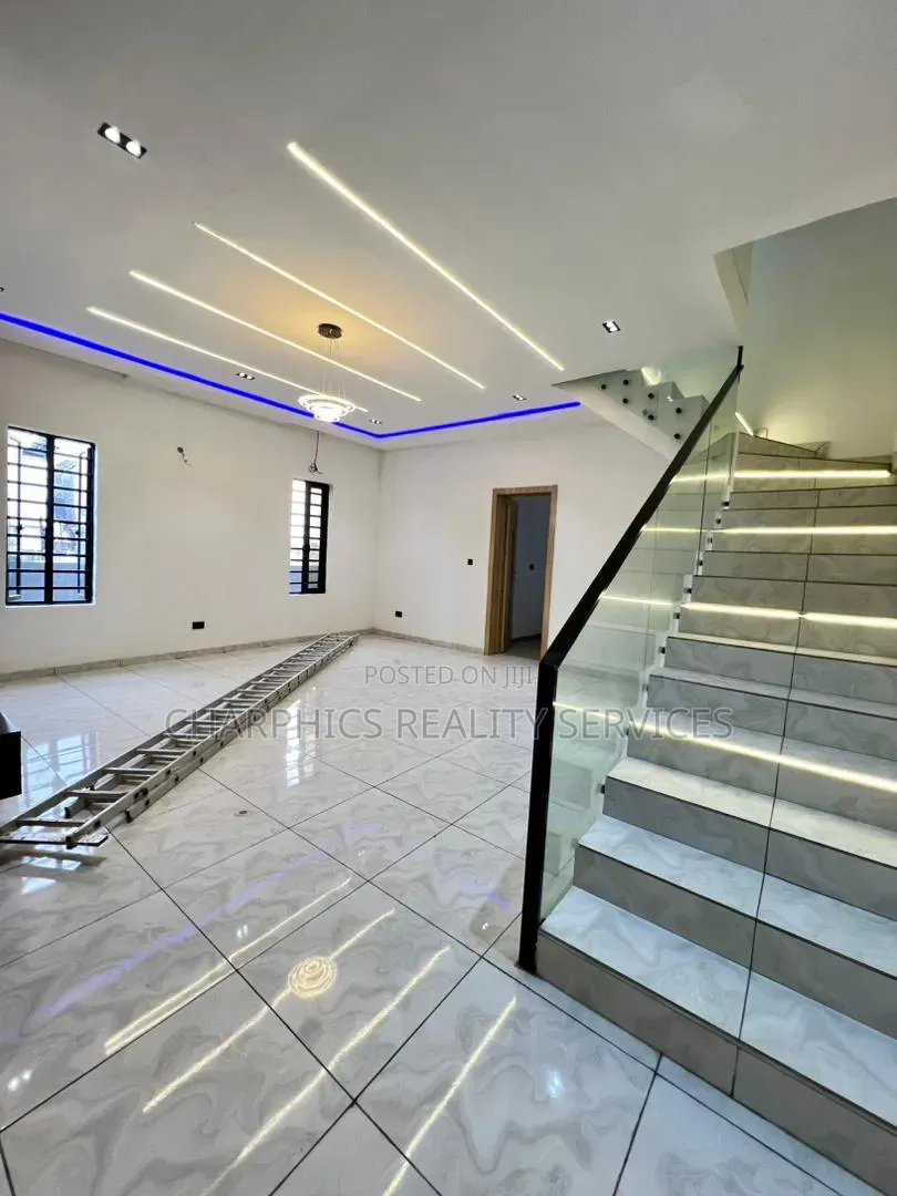 4bdrm Duplex in Off Lekki-Epe Expressway for sale in Off Lekki-Epe Expressway