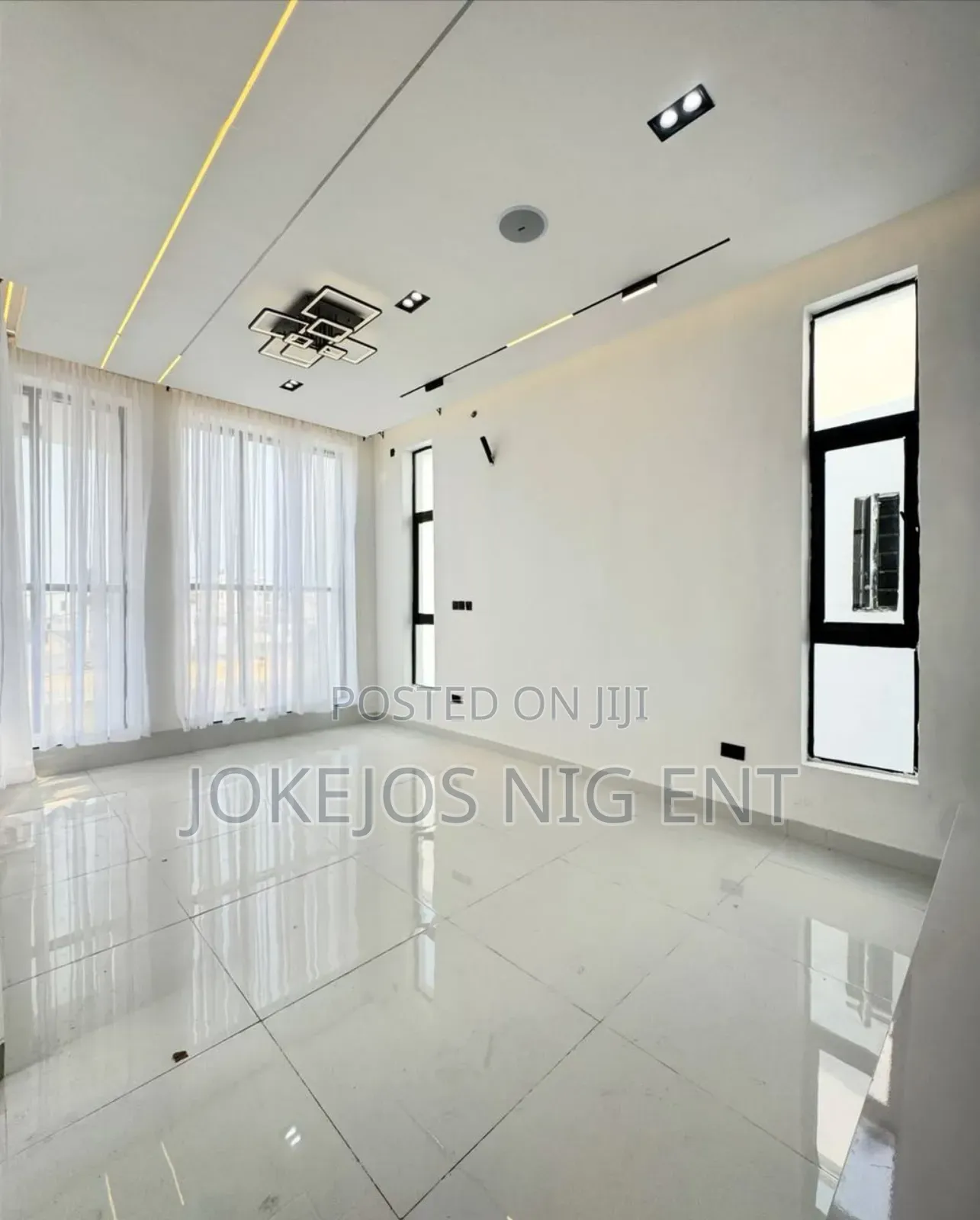5bdrm Duplex in Ikota Gra for sale in Ikota