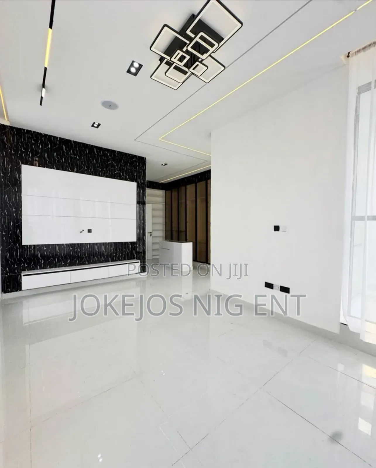 5bdrm Duplex in Ikota Gra for sale in Ikota