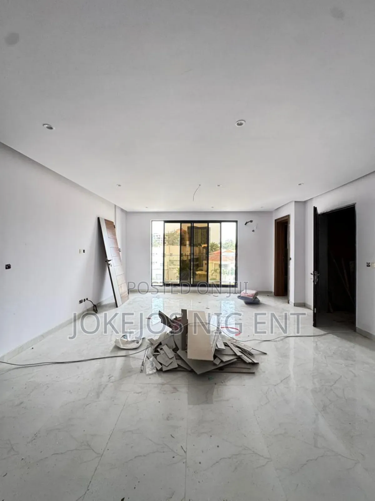 3bdrm Penthouse in Ikoyi Lagos, Awolowo Road for sale in Awolowo Road