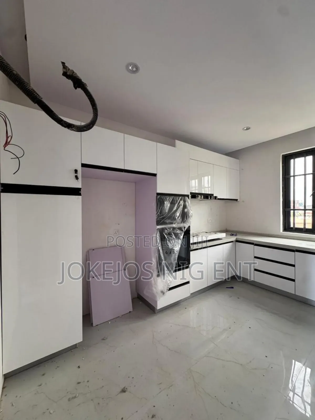 3bdrm Penthouse in Ikoyi Lagos, Awolowo Road for sale in Awolowo Road