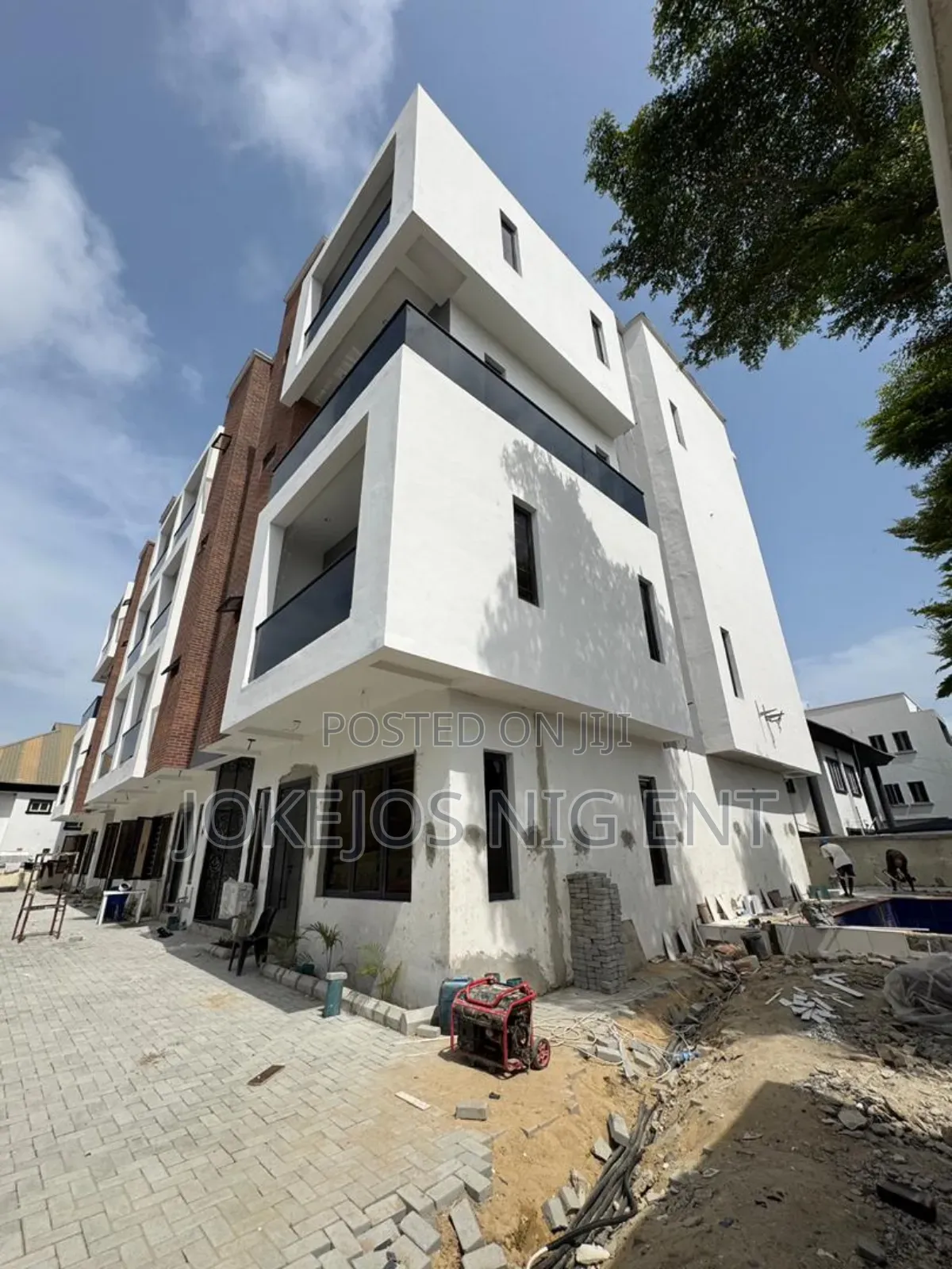 3bdrm Maisonette in Lekki Phase 1 for sale in Lekki Phase 1