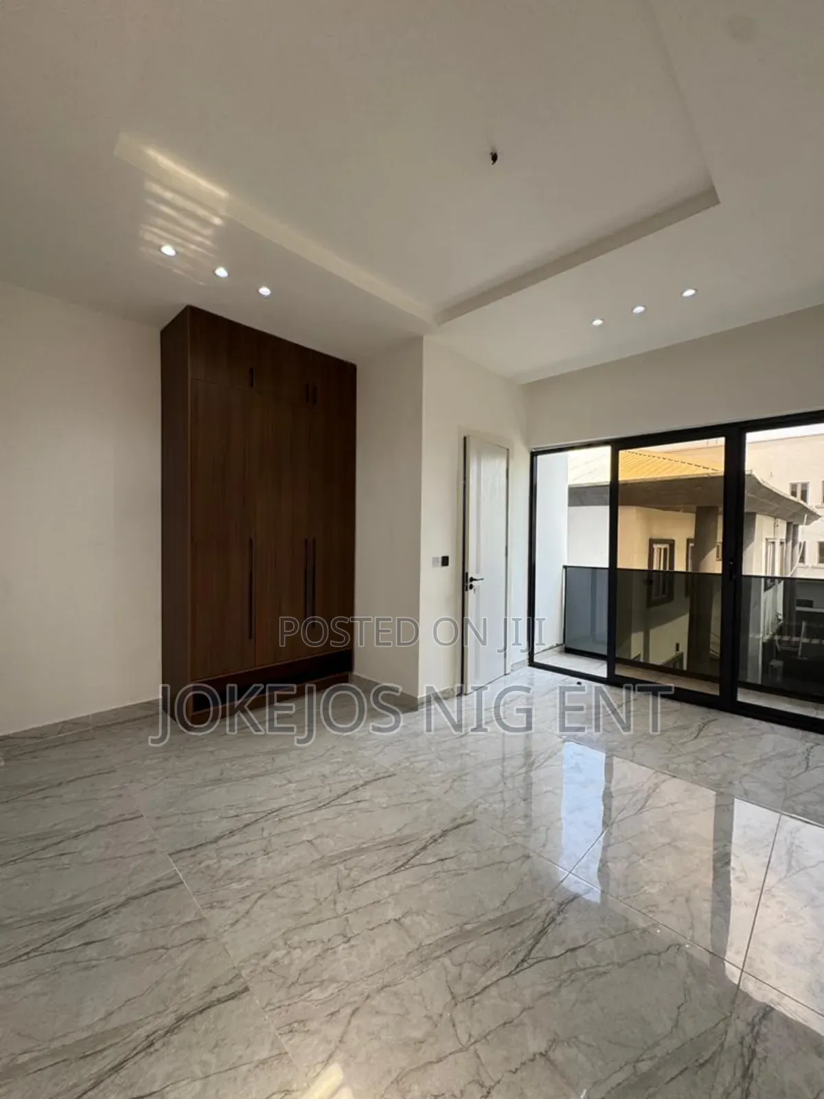 3bdrm Maisonette in Lekki Phase 1 for sale in Lekki Phase 1
