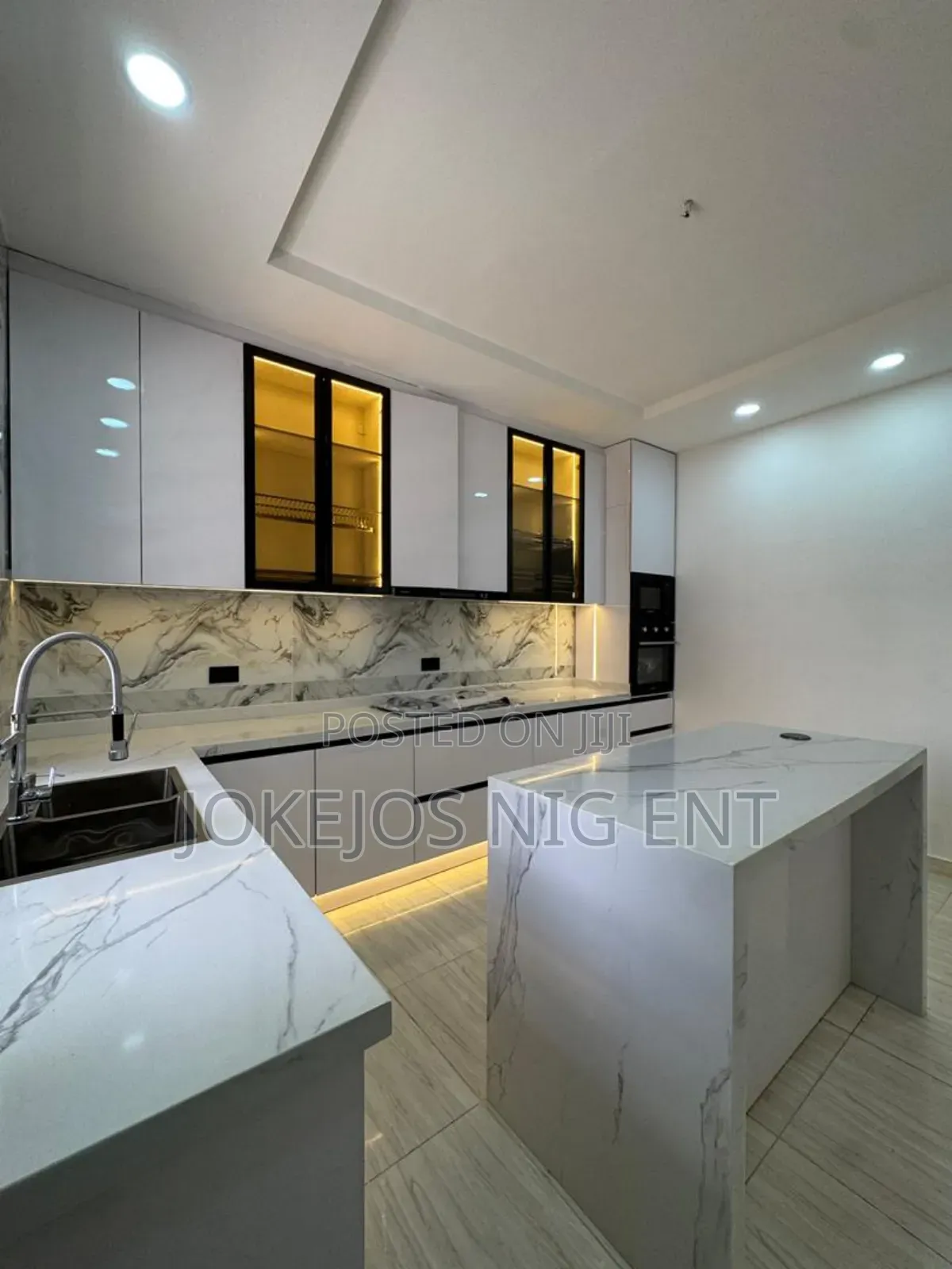 3bdrm Maisonette in Lekki Phase 1 for sale in Lekki Phase 1