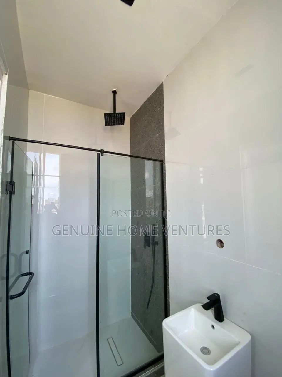 5bdrm Duplex in Lekki Phase One for sale in Lekki Phase 1