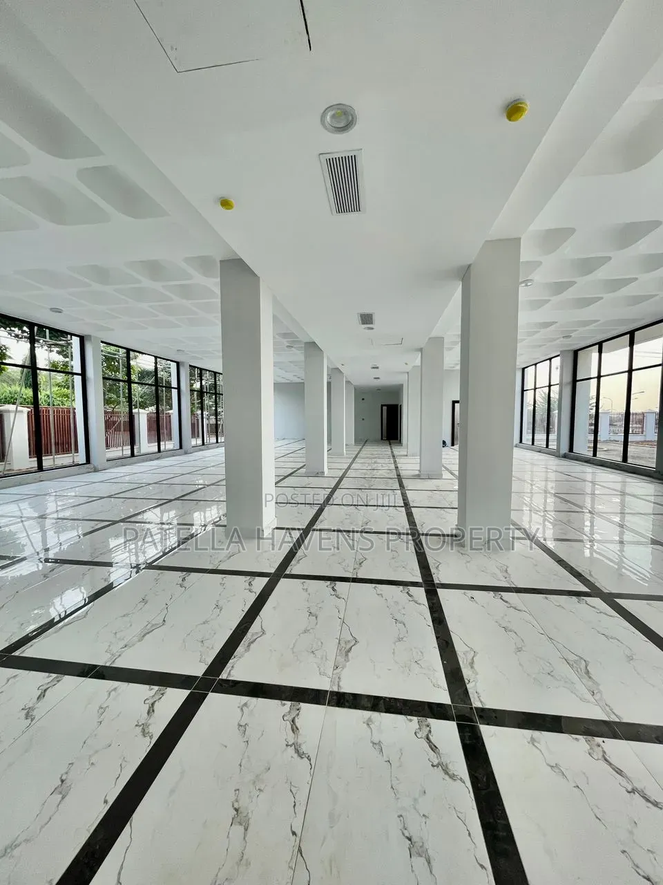 Solidly Built Commercial Plaza in Dawaki