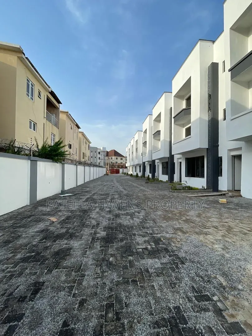 4bdrm Townhouse/Terrace in Jahi for sale in Jahi