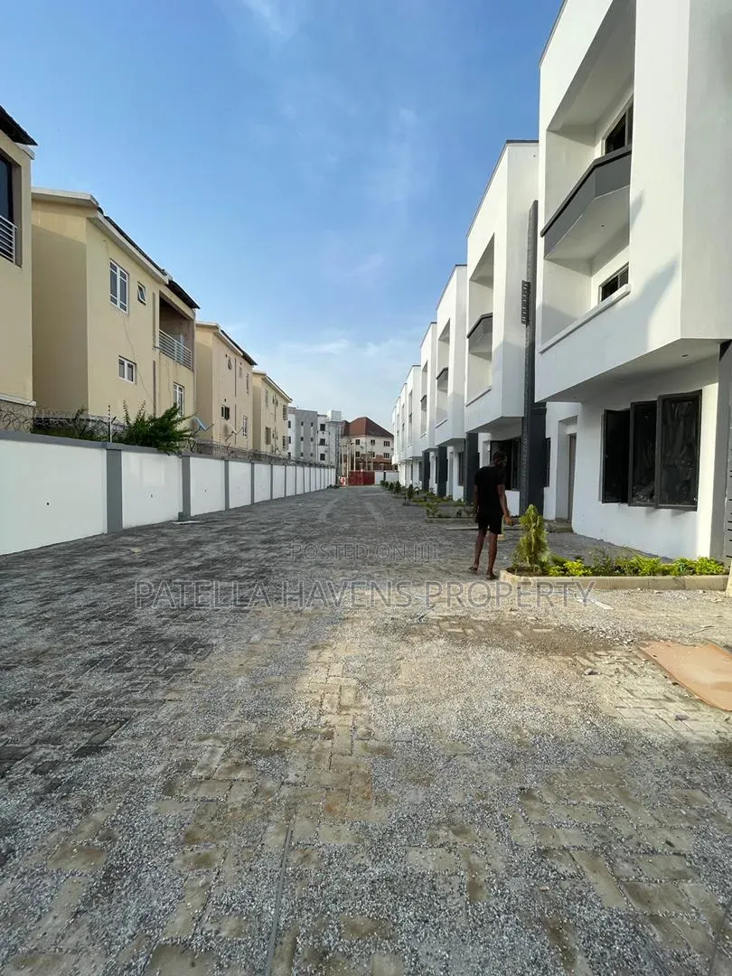 4bdrm Townhouse/Terrace in Jahi for sale in Jahi