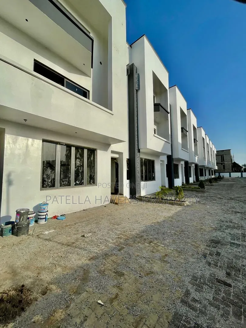 4bdrm Townhouse/Terrace in Jahi for sale in Jahi
