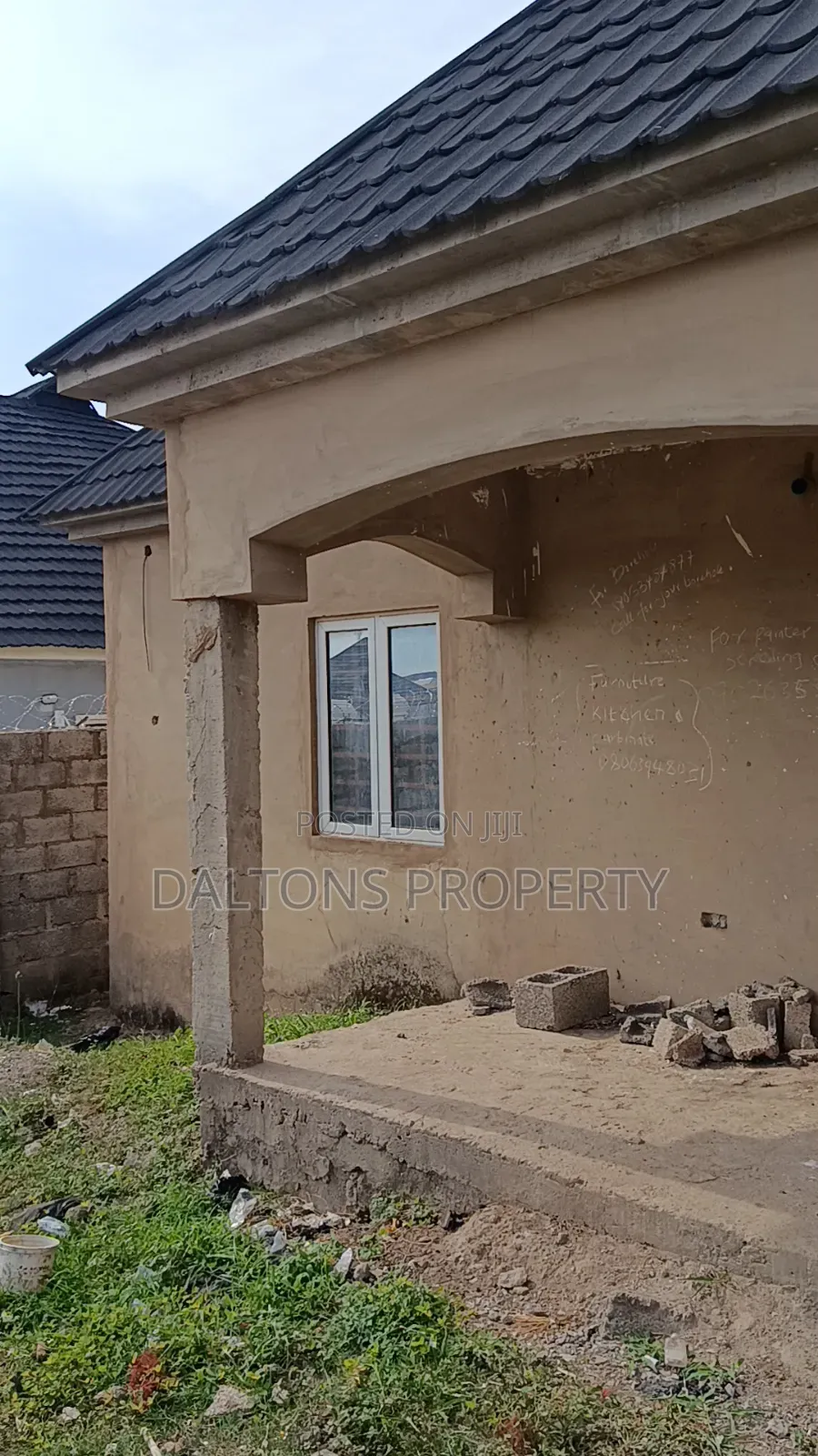 3bdrm Bungalow in Sabon Lugbe for sale in Sabon Lugbe