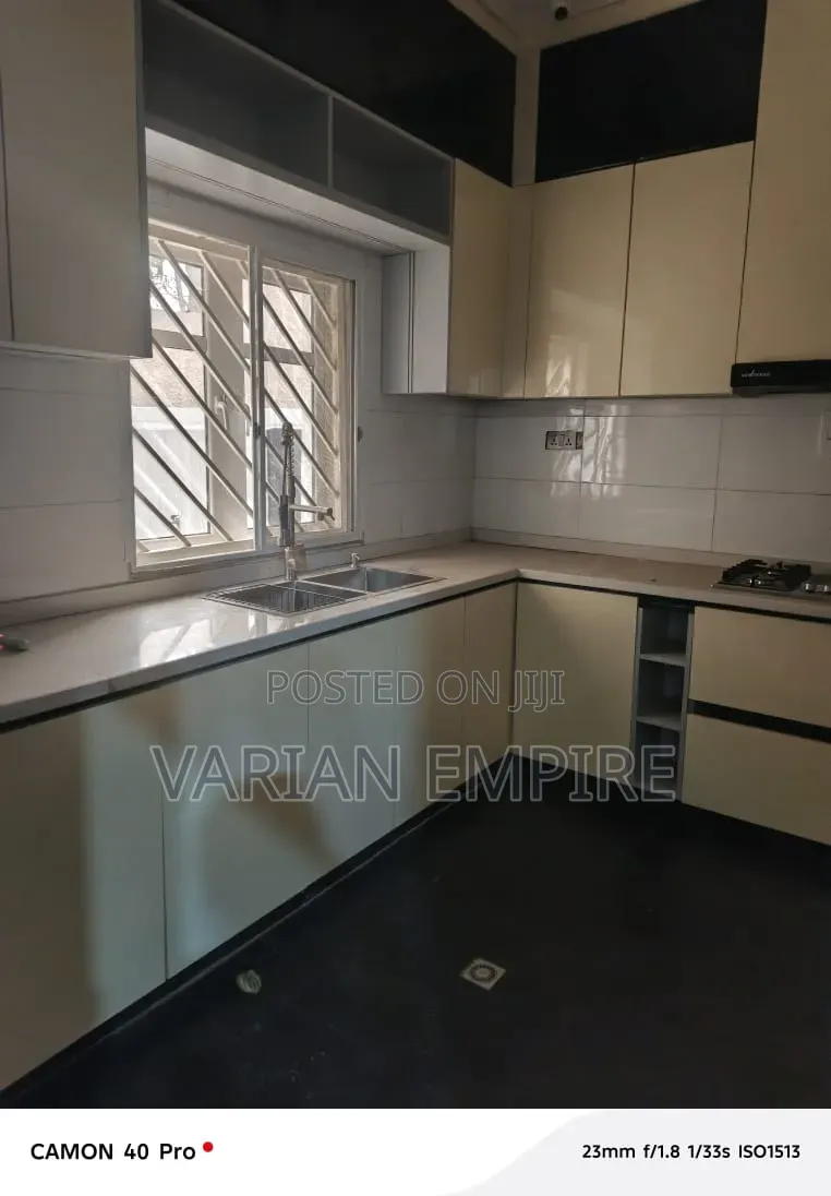 Furnished 5bdrm House in Life Camp for sale in Life Camp