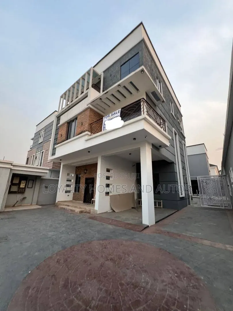 5bdrm Duplex in Omole Phase 1 for sale in Omole Phase 1